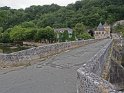 Le pont coudé. Au fond la le pavillon renaissance et la tour ronde