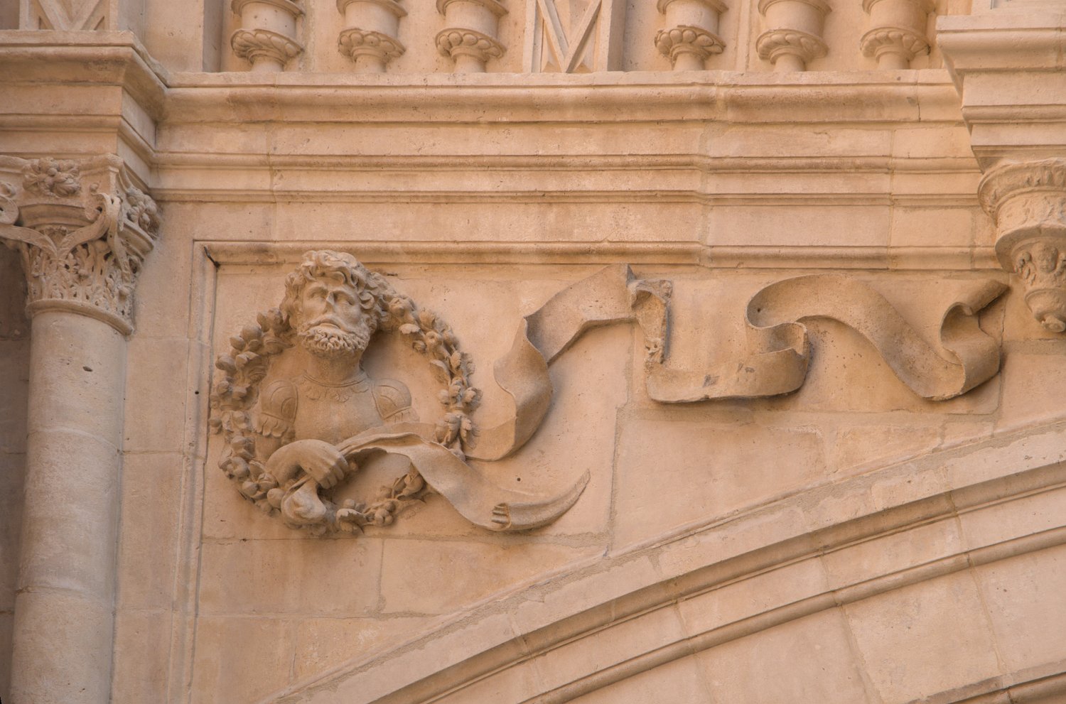 Hôtel de Bernuy - Sculpture de la grande voûte côté gauche